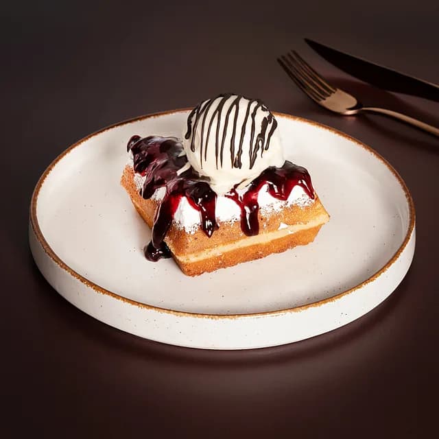 Blueberry: eggless halal waffle dessert at The Waffle Co.